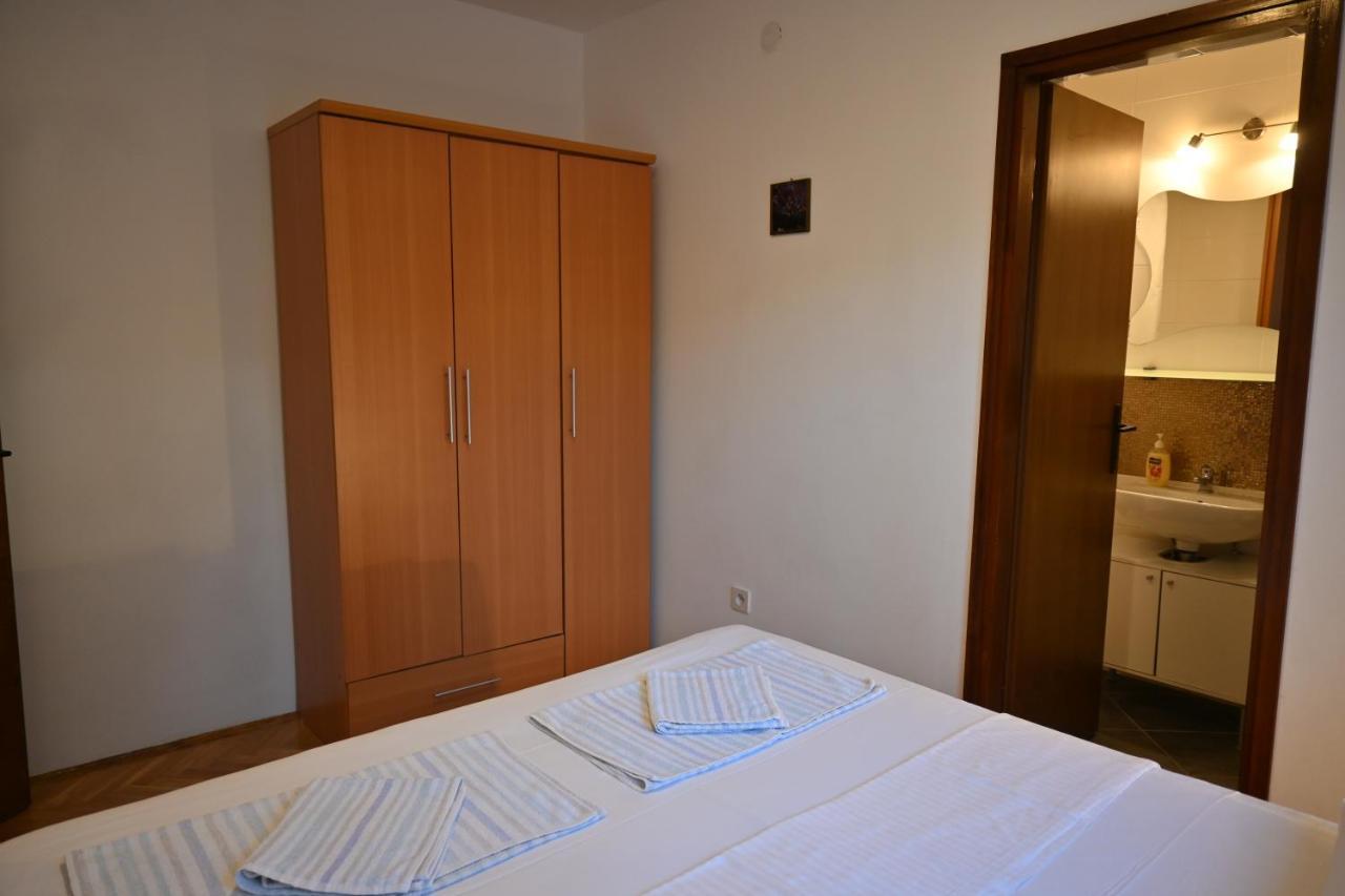 Apartments Tea Pag Паг Екстериор снимка
