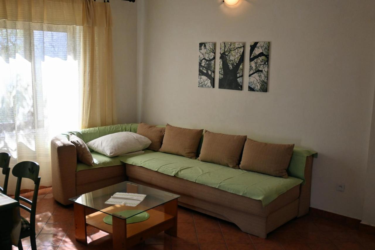 Apartments Tea Pag Паг Екстериор снимка