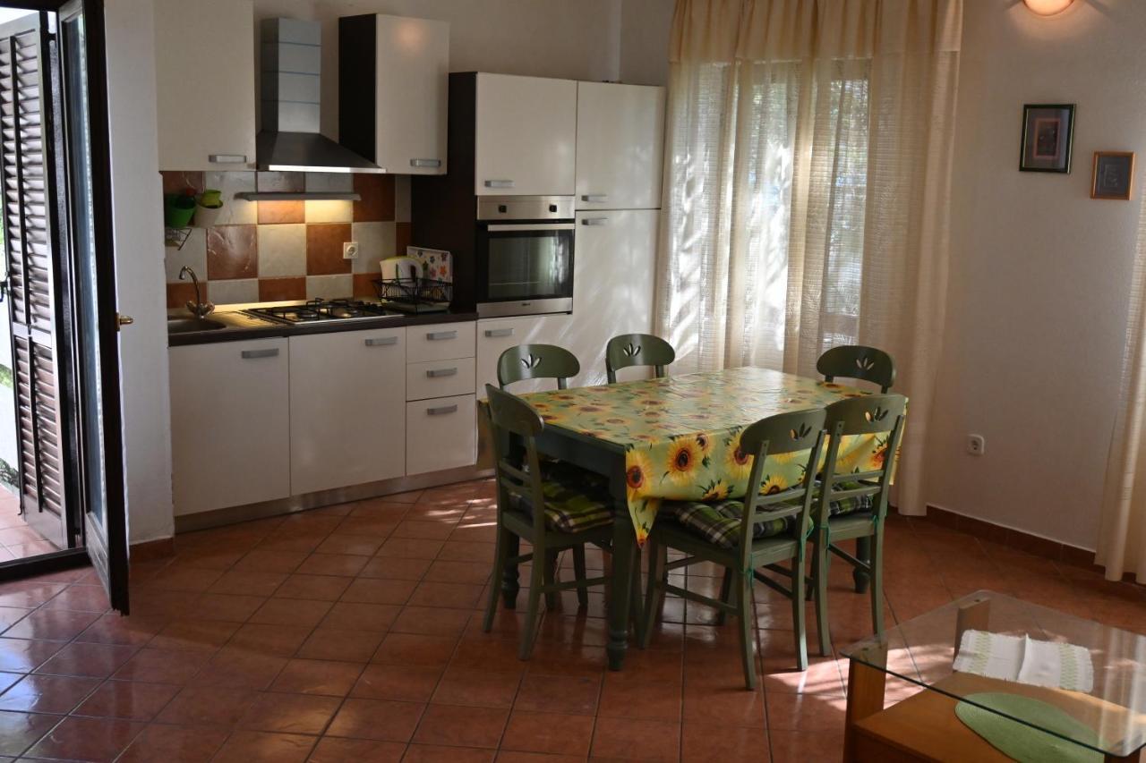 Apartments Tea Pag Паг Екстериор снимка