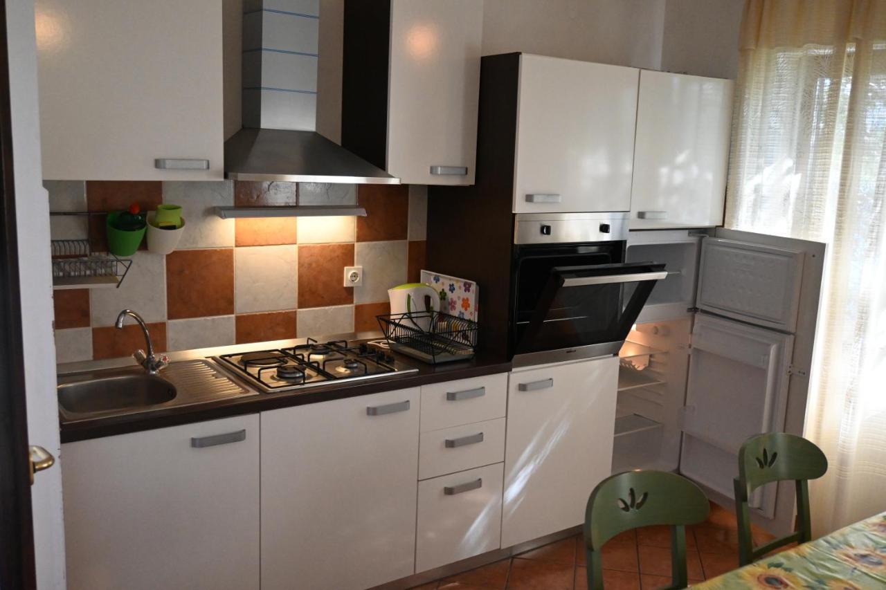Apartments Tea Pag Паг Екстериор снимка
