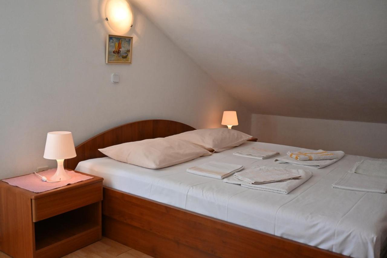 Apartments Tea Pag Паг Екстериор снимка