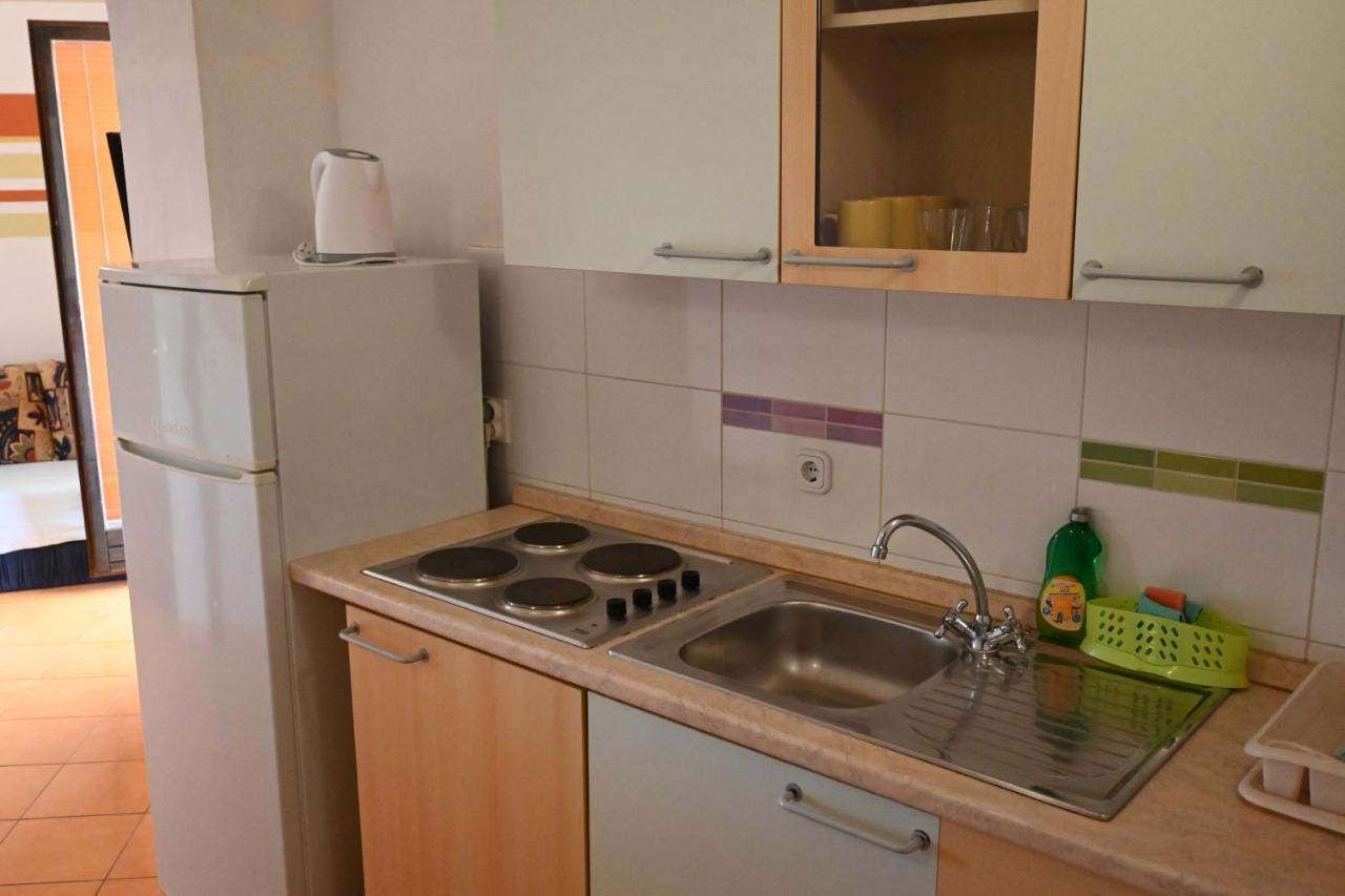 Apartments Tea Pag Паг Екстериор снимка