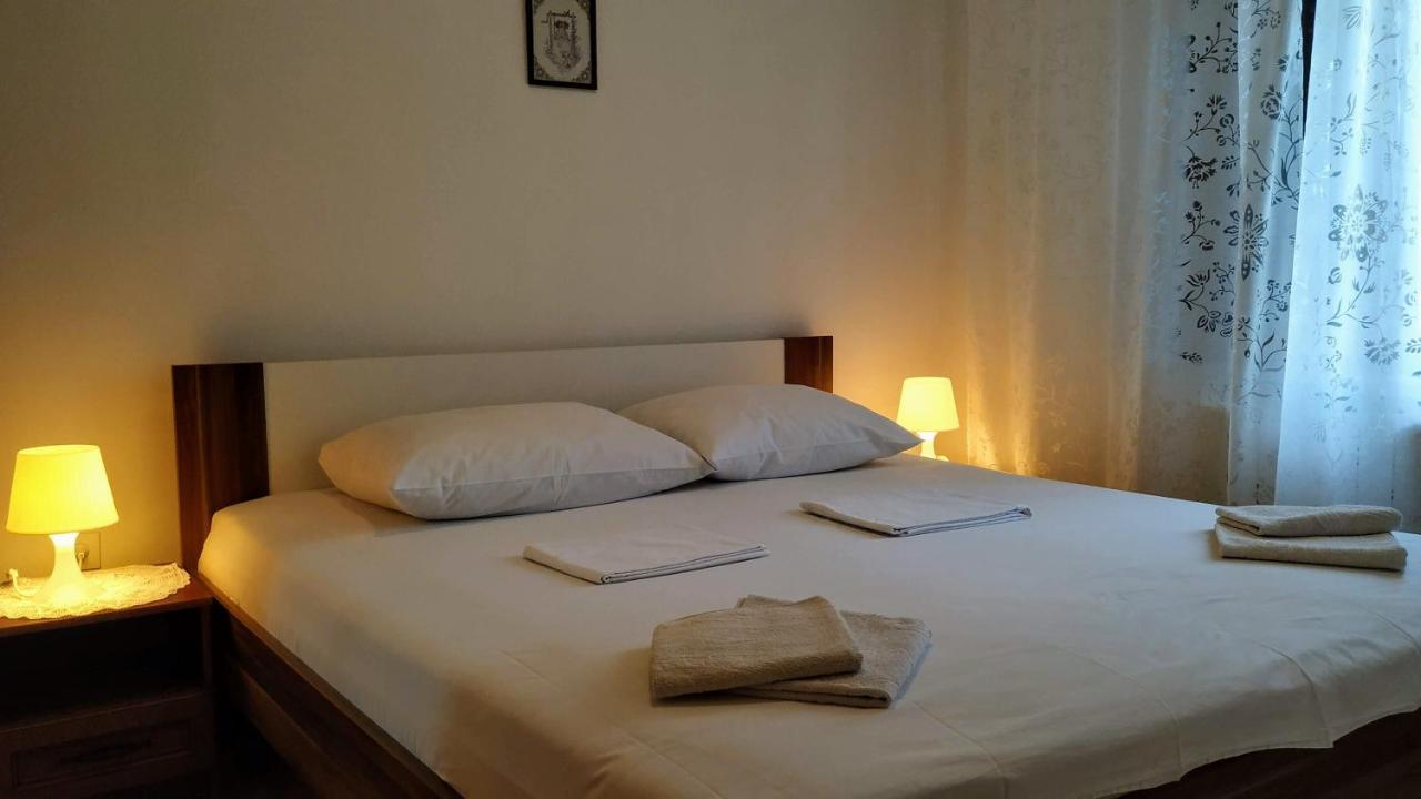 Apartments Tea Pag Паг Екстериор снимка